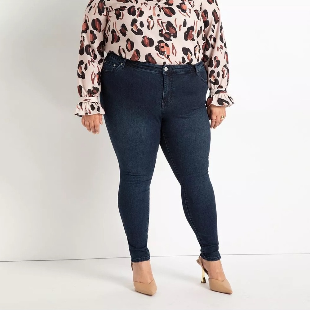 ELOQUII gena sculpting Jean